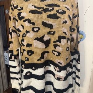 Wanna B Leopard Print Sweater-Black, White, Tan (PLEASE READ DESCRIPTION) Size L